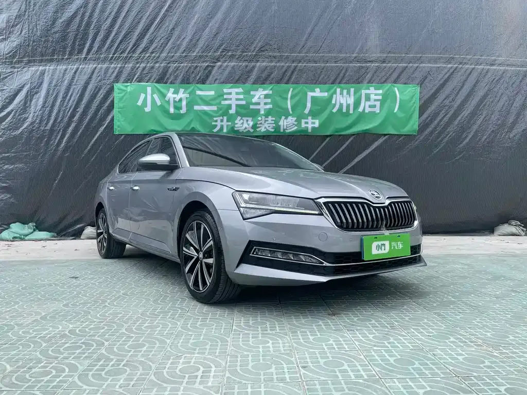 Skoda Superb — фото 5