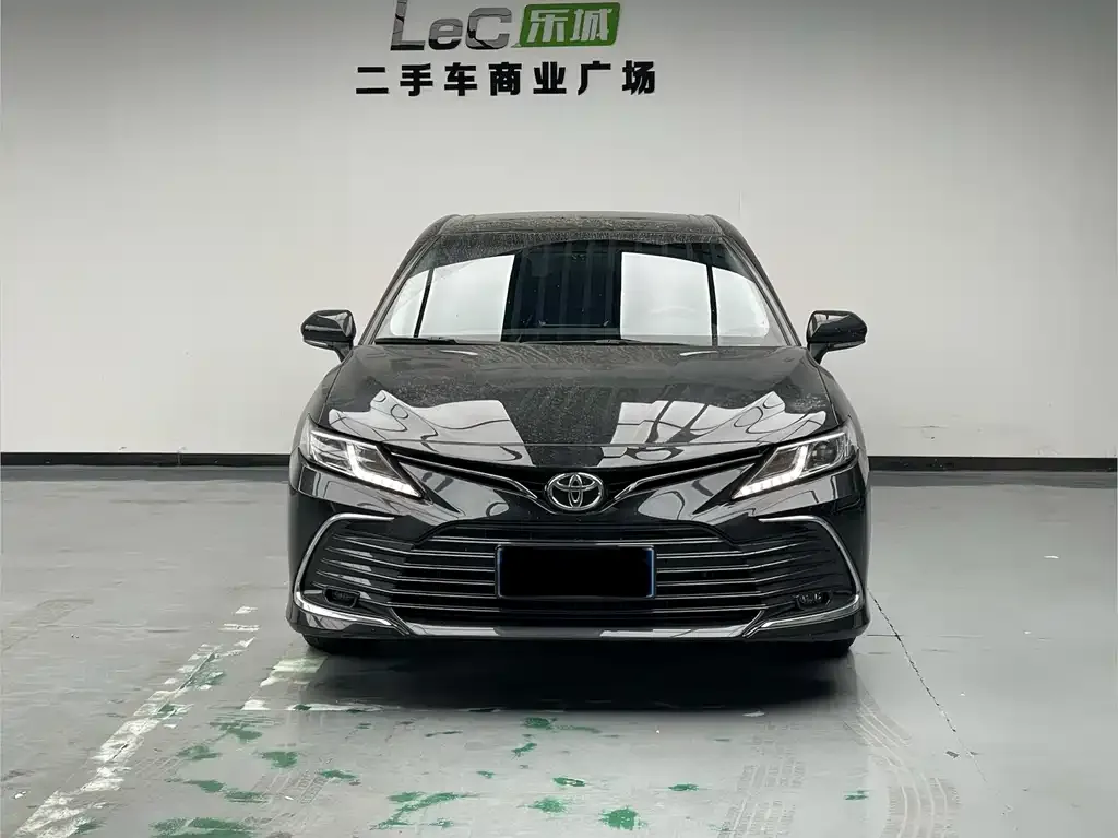 Toyota Camry 2023 из CN, фото 8