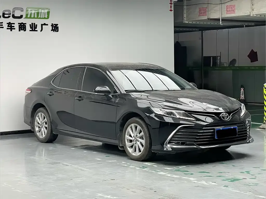Toyota Camry 2023 из CN, фото 5