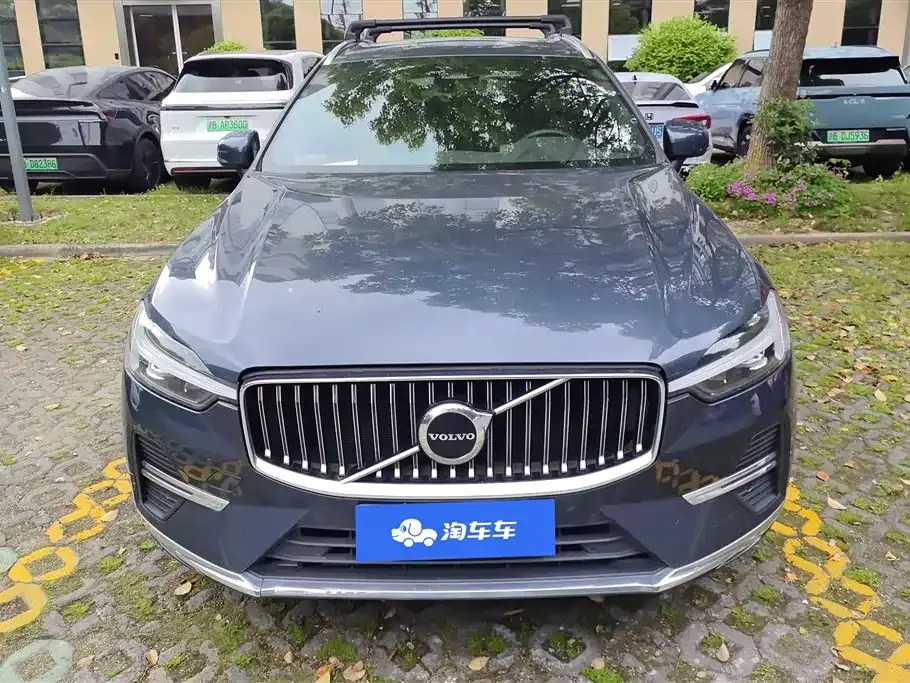Volvo XC60 — фото 10