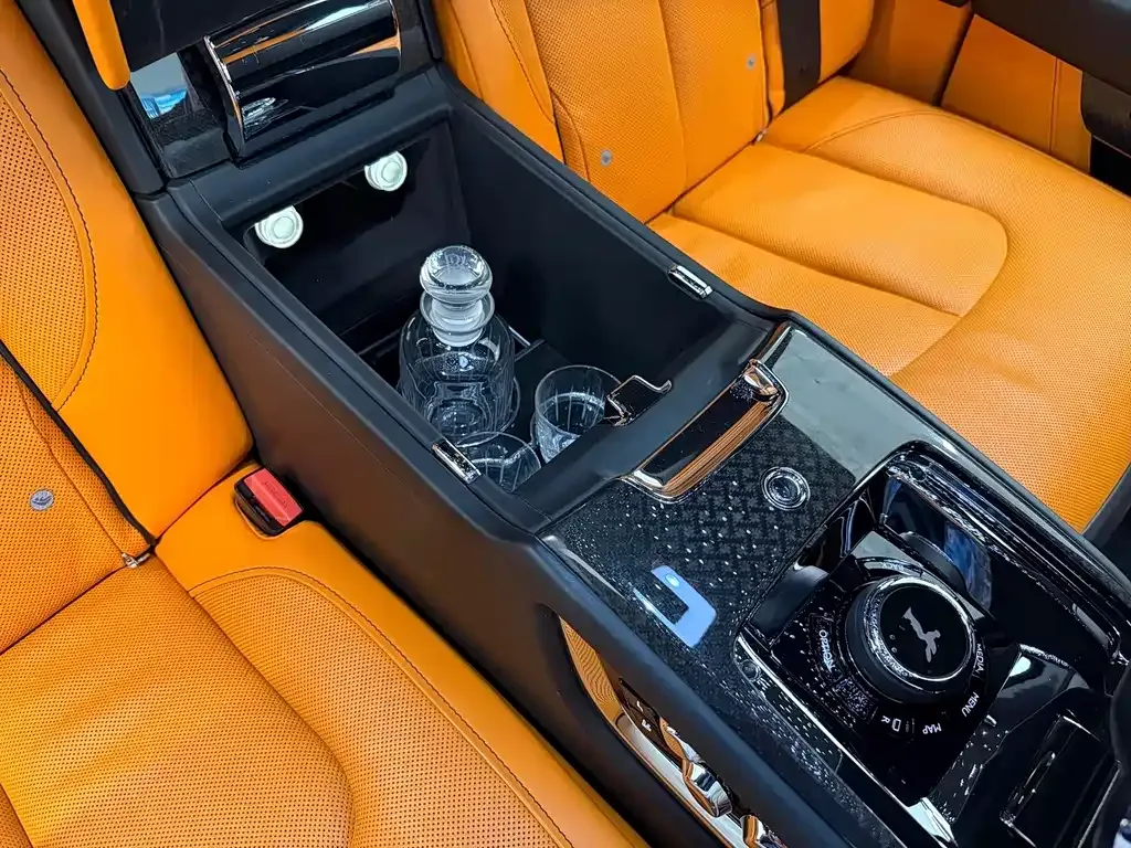 Rolls-Royce Cullinan 2022 из CN, фото 9