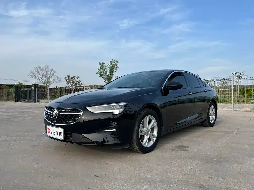 Buick Regal — фото 1