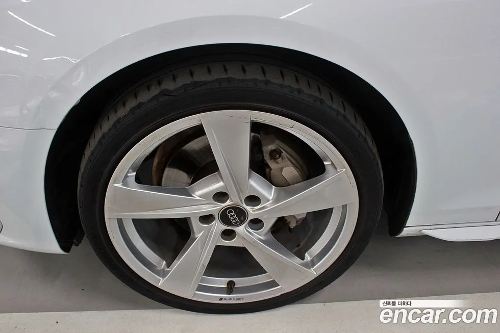 Audi A4 2022 из KR, фото 2