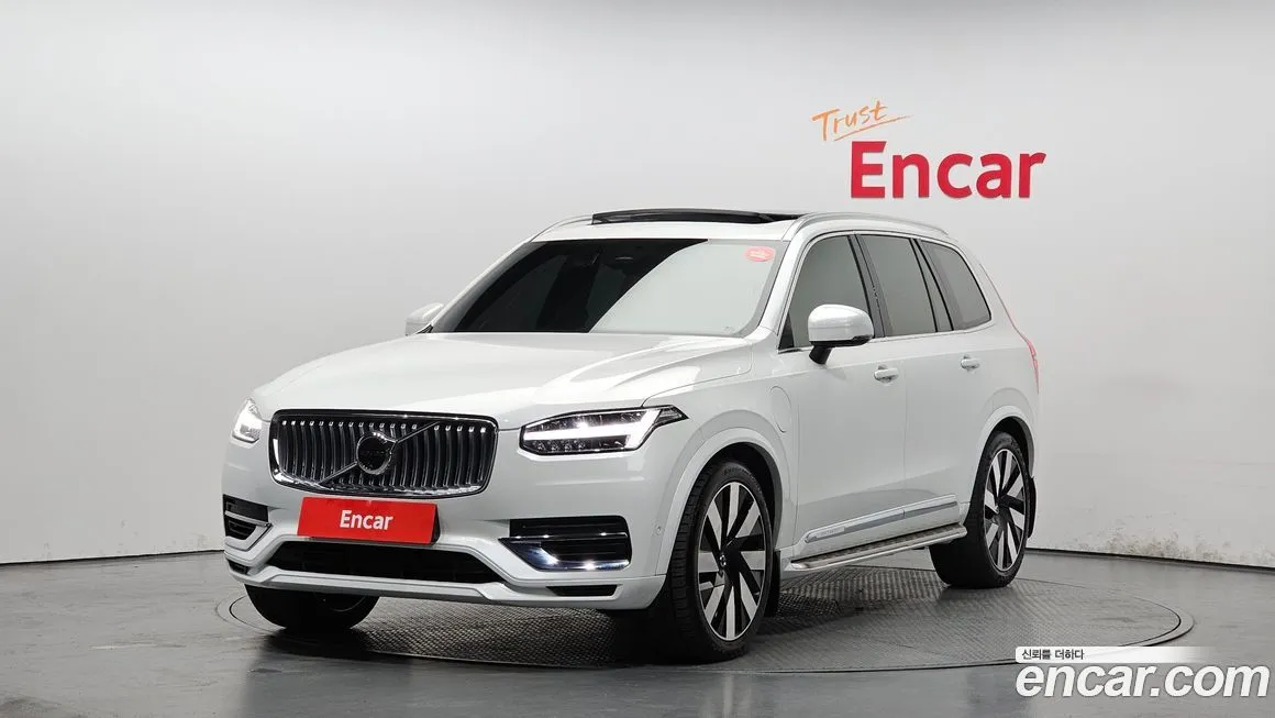 Volvo XC90 — фото 1