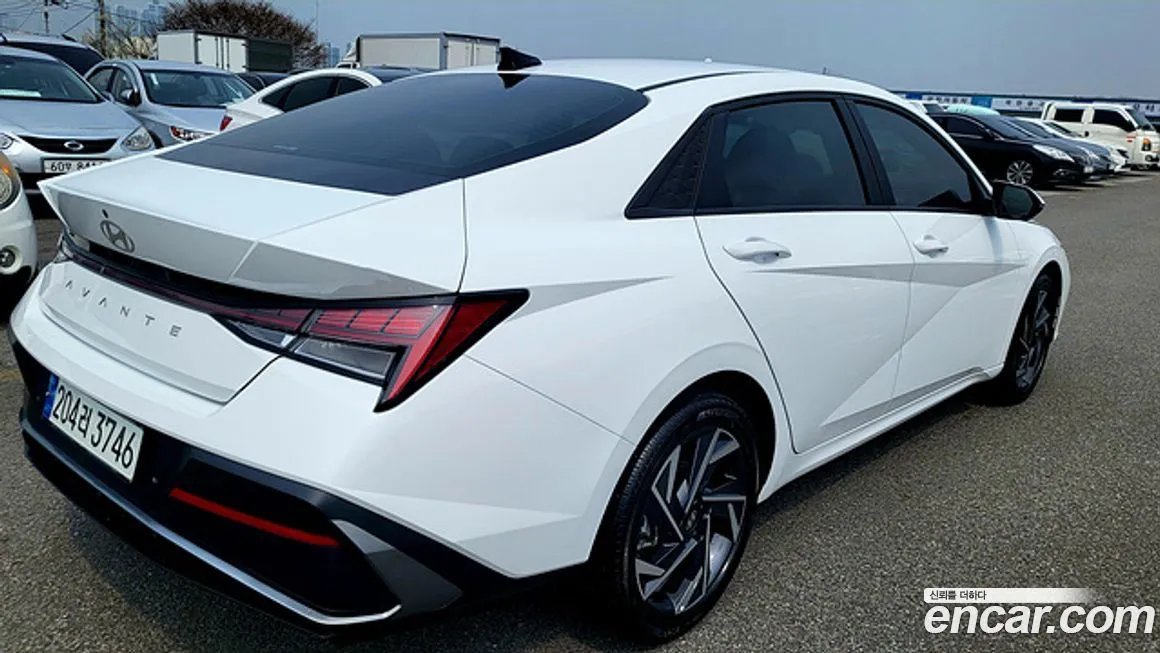 Hyundai AVANTE — фото 4