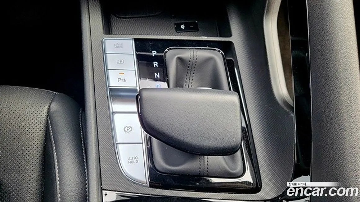 Hyundai AVANTE — фото 8