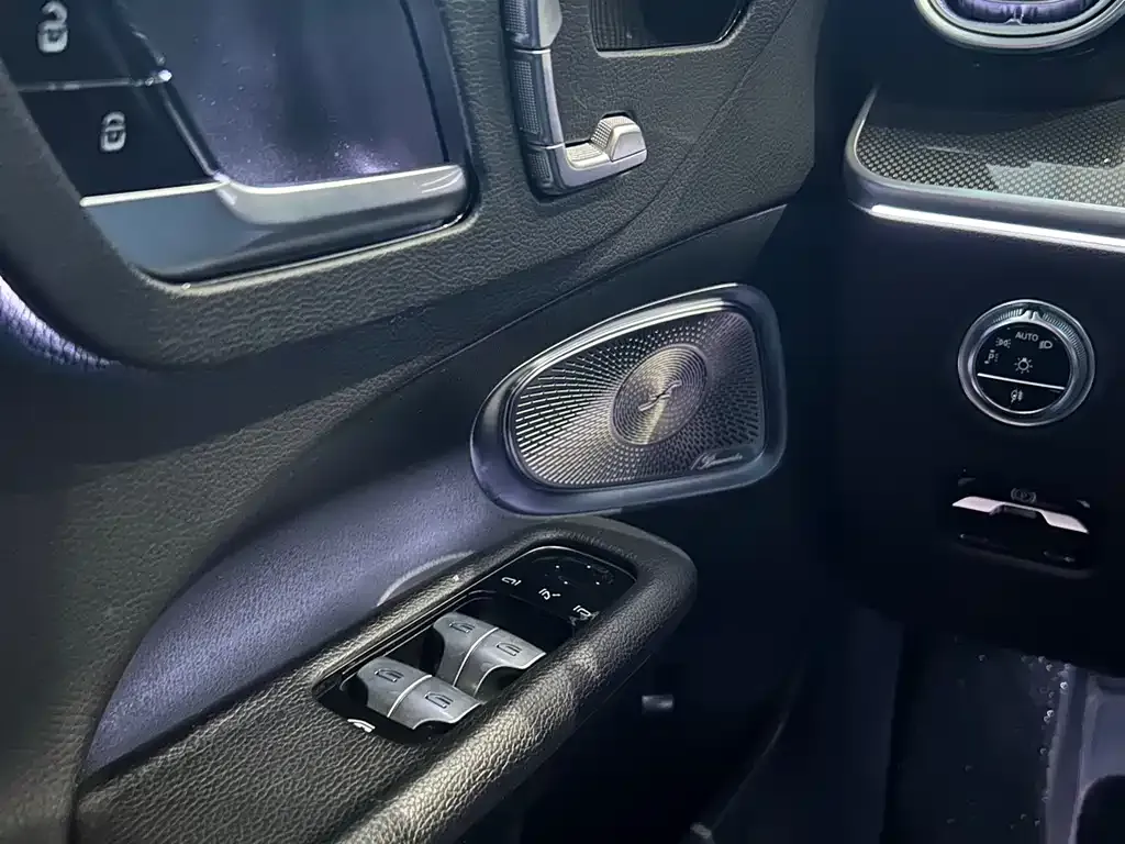 Mercedes-Benz C-Class 2024 из CN, фото 2