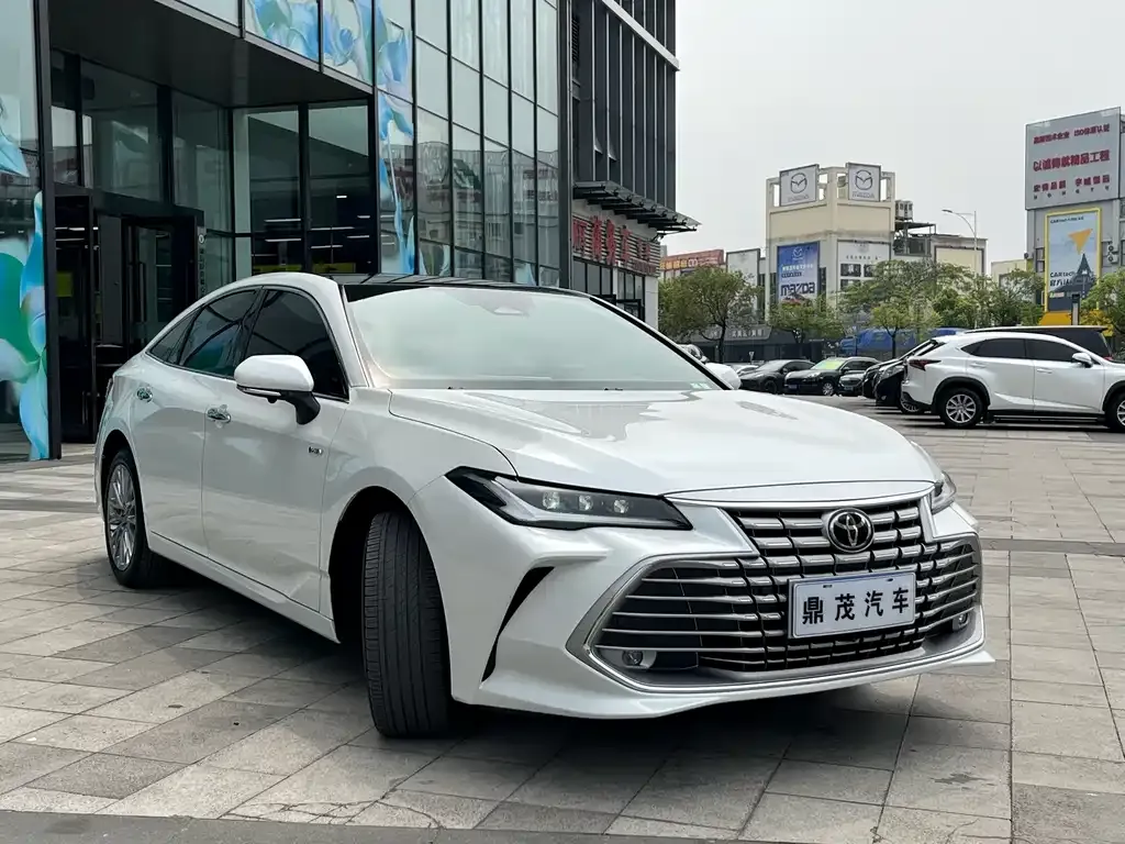 Toyota Avalon — фото 2