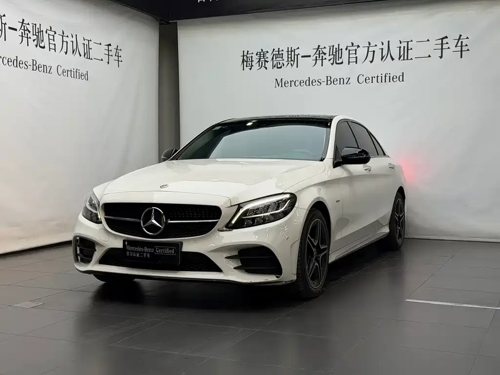 Mercedes-Benz C-Class — фото 1