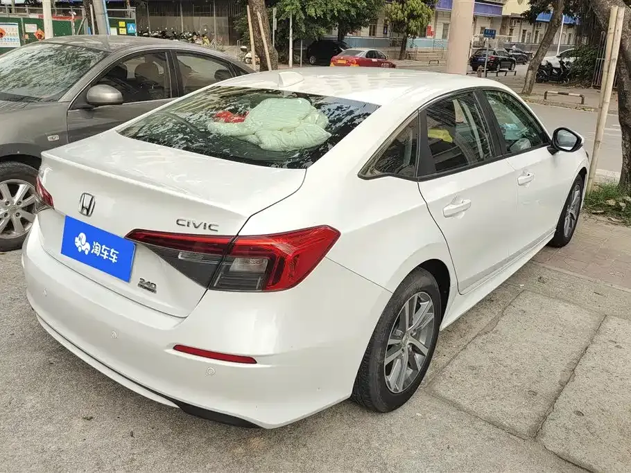 Honda Civic — фото 10