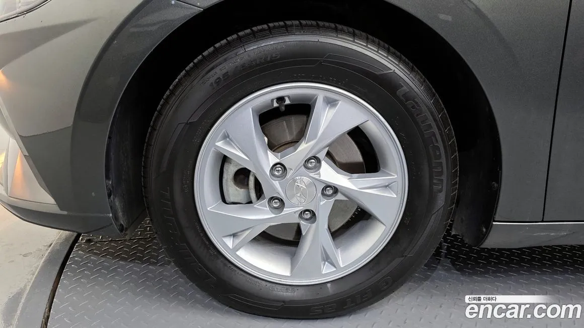 Hyundai AVANTE — фото 8