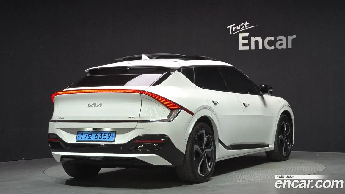 Kia EV6 — фото 6