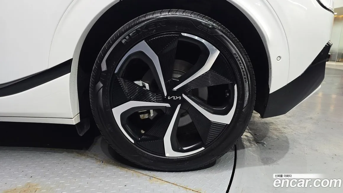 Kia EV6 — фото 4