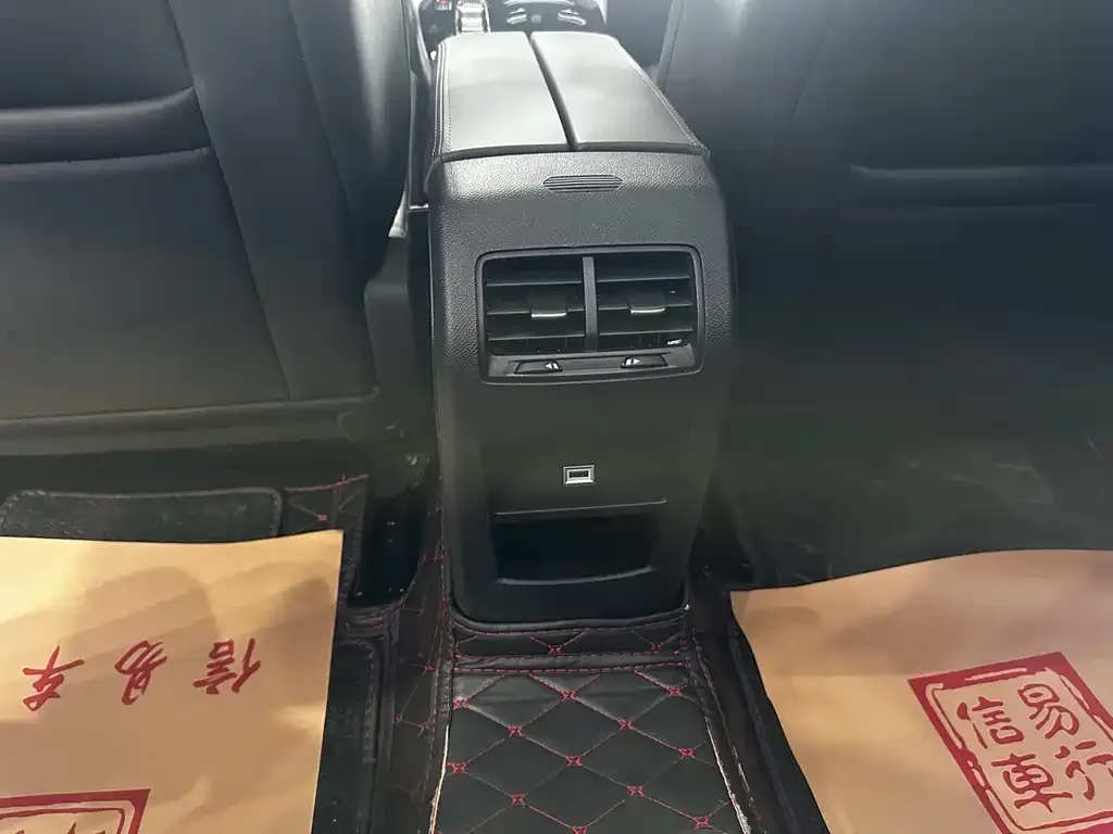 Citroen C5 X 2022 из CN, фото 2