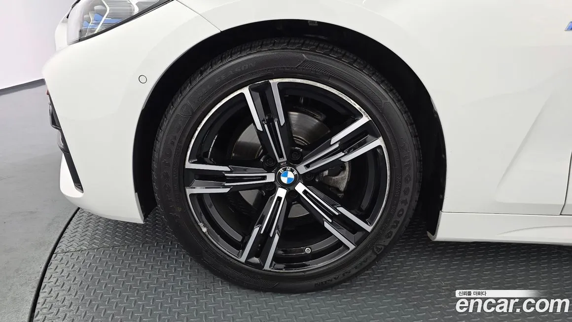 BMW 4-Series 2023 из KR, фото 4