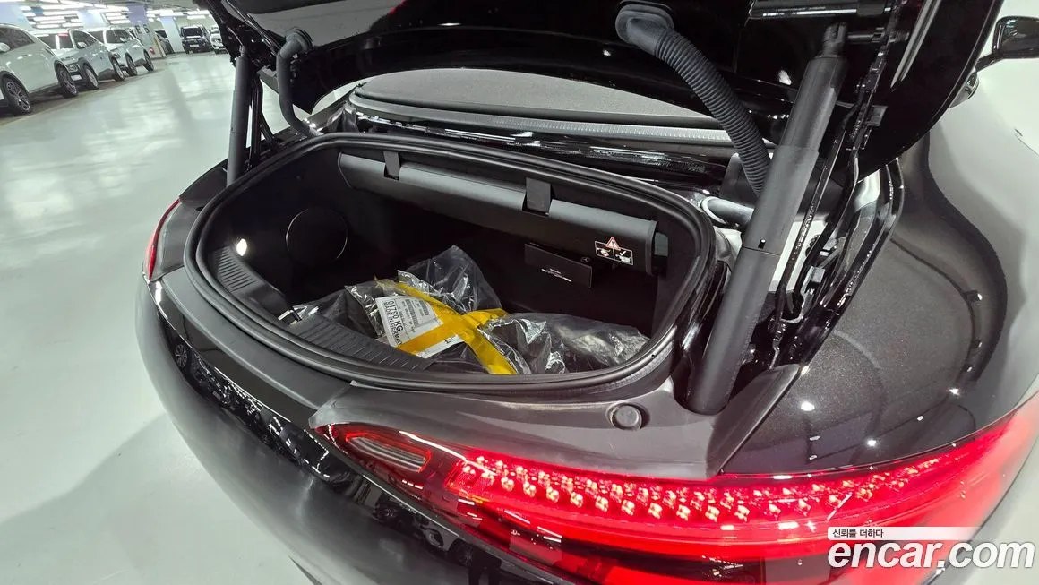 Mercedes-Benz SL-Class 2025 из KR, фото 8