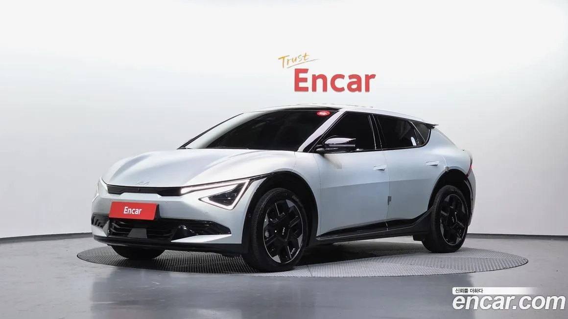 Kia EV6 — фото 1
