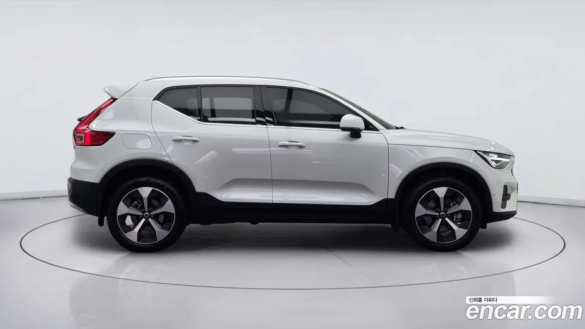 Volvo XC40 2025 из KR, фото 4