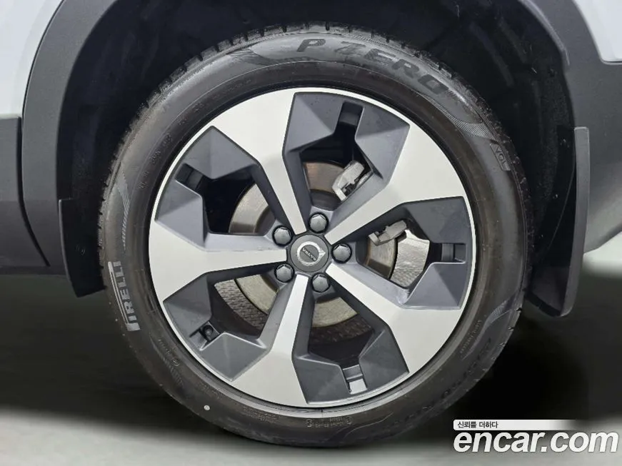 Volvo XC40 2025 из KR, фото 9