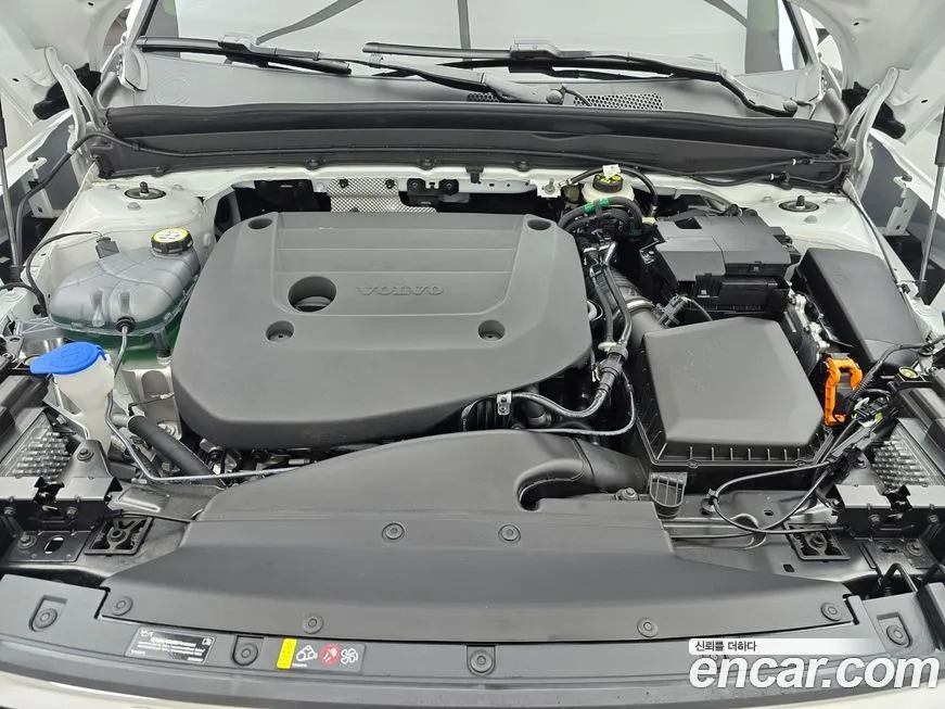 Volvo XC40 2025 из KR, фото 10