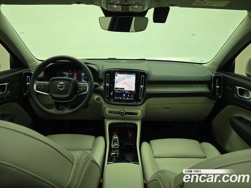 Volvo XC40 2025 из KR, фото 8