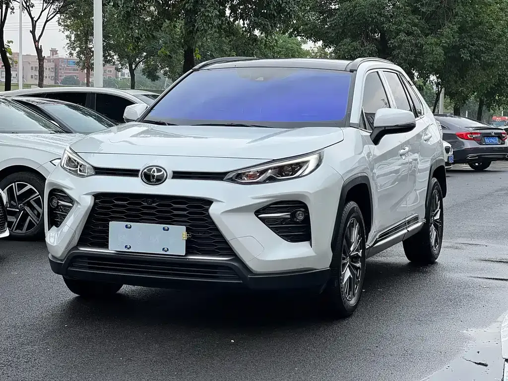 Toyota Wildlander — фото 1