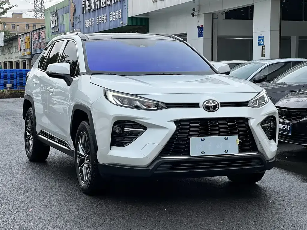 Toyota Wildlander — фото 8