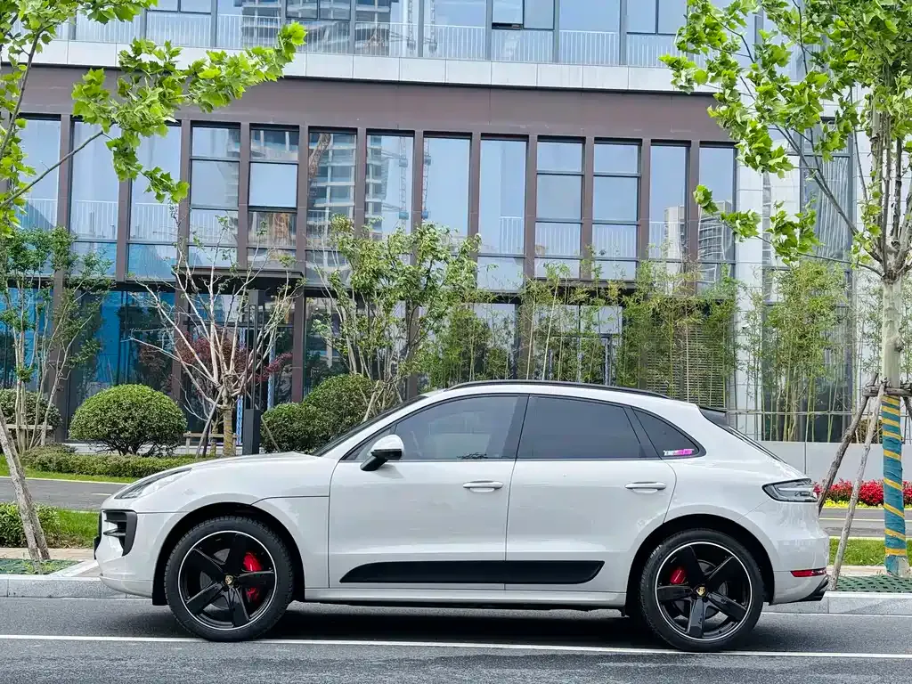 Porsche Macan — фото 7