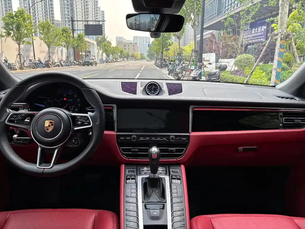 Porsche Macan — фото 5