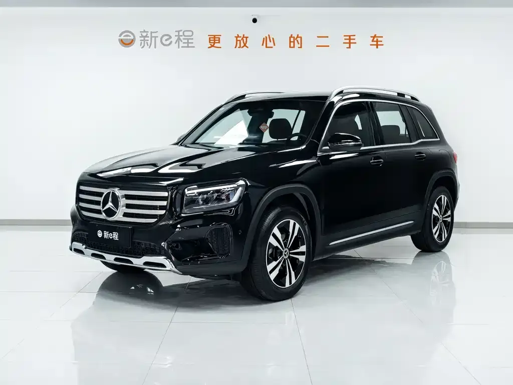 Mercedes-Benz GLB — фото 1