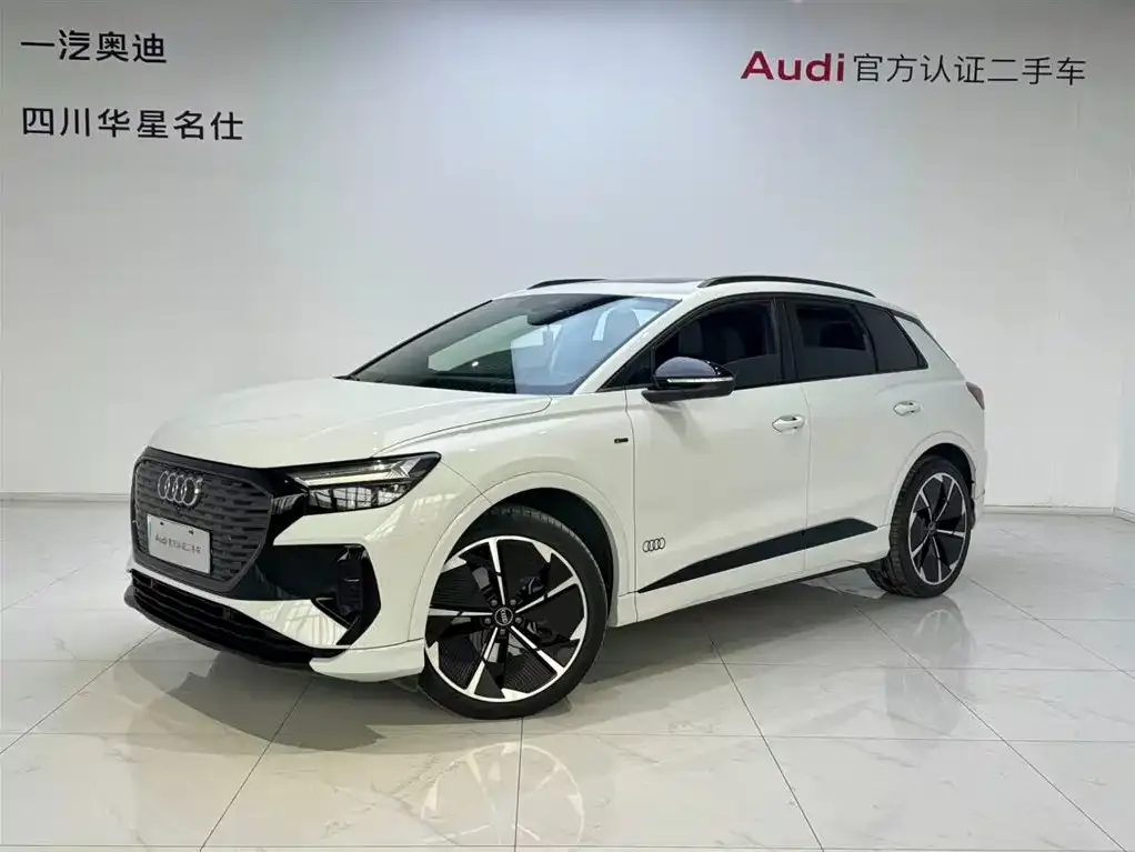 Audi Q4 e-tron — фото 1