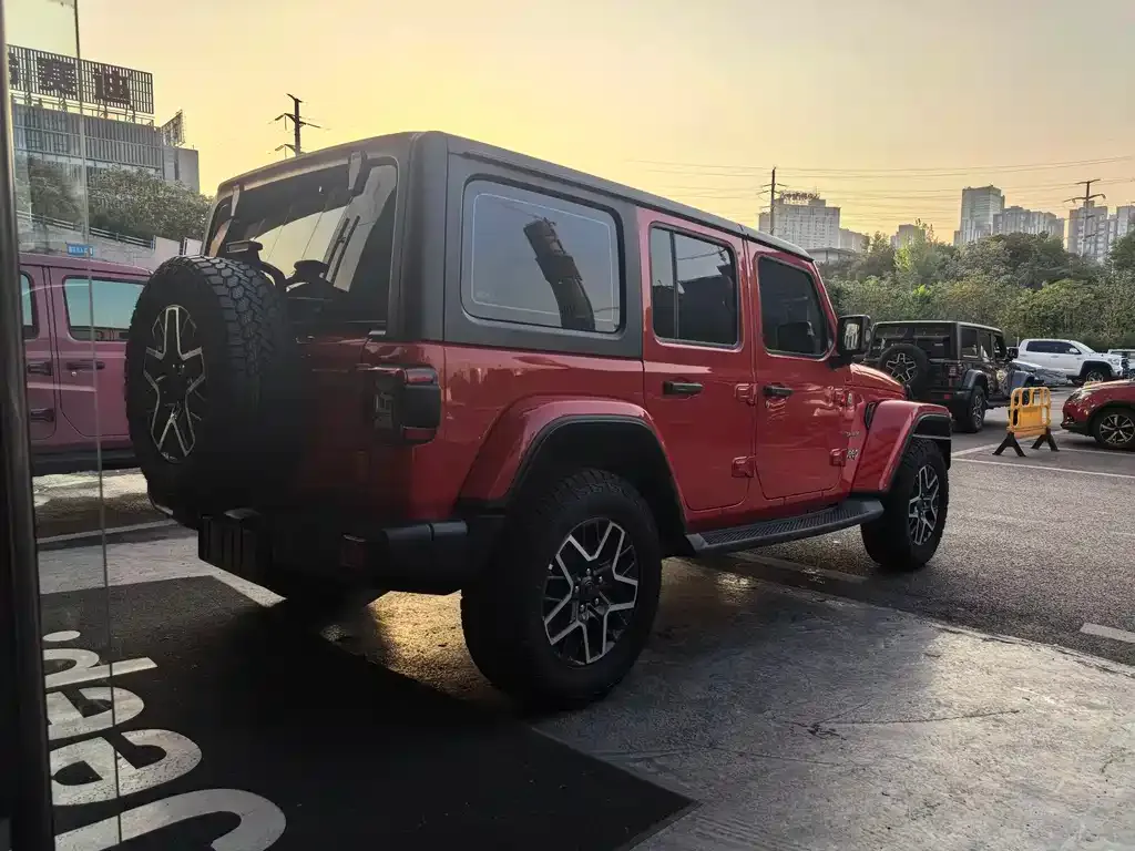 Jeep Wrangler — фото 6