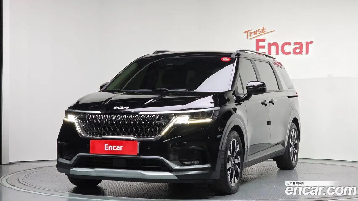 Kia Carnival — фото 1