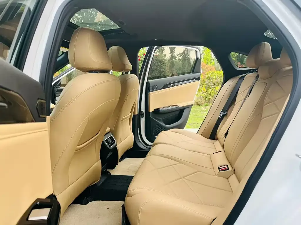Geely Galaxy L6 2024 из CN, фото 2