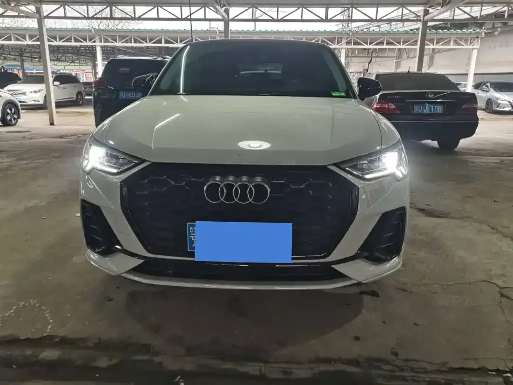 Audi Q3 Sportback — фото 9