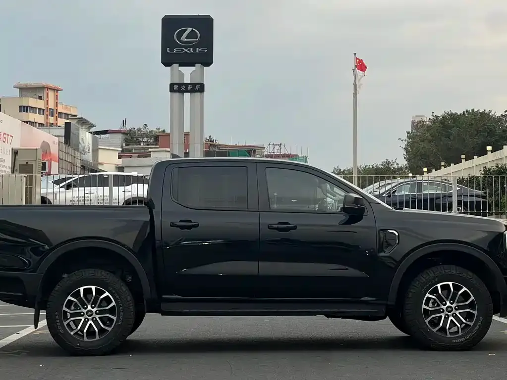 Ford Ranger — фото 10