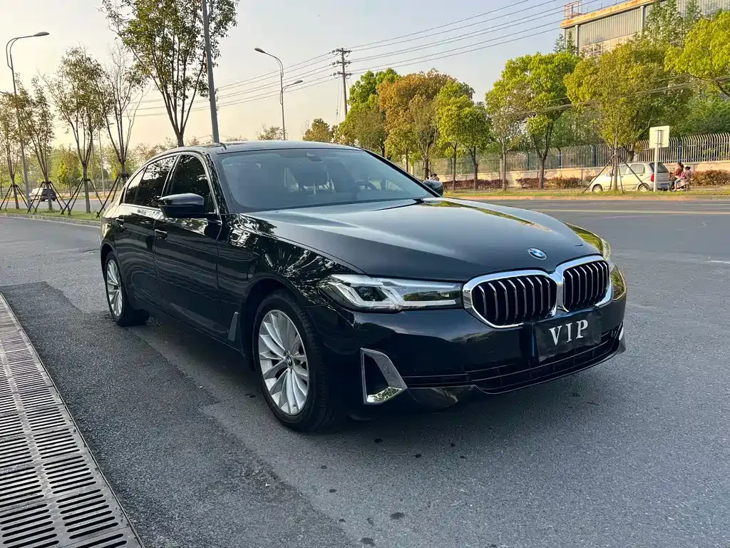 BMW 5 Series — фото 10