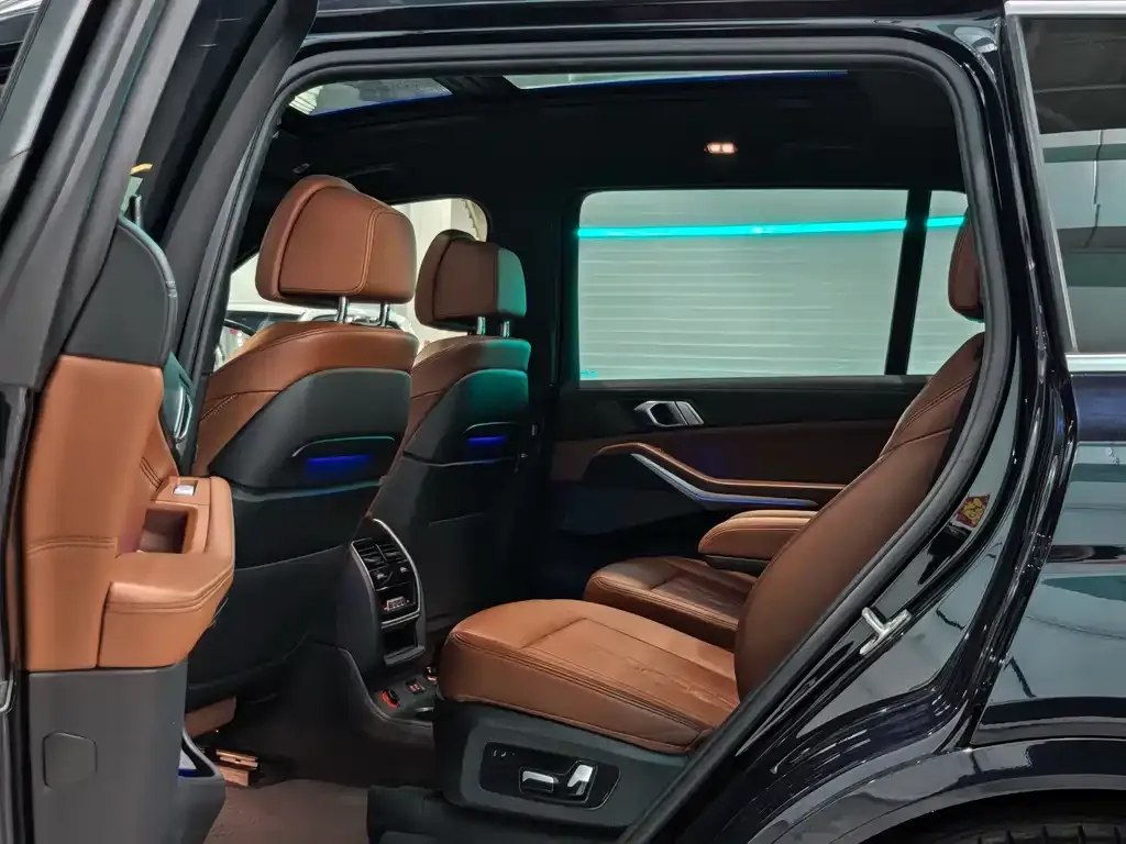 BMW X7 — фото 2