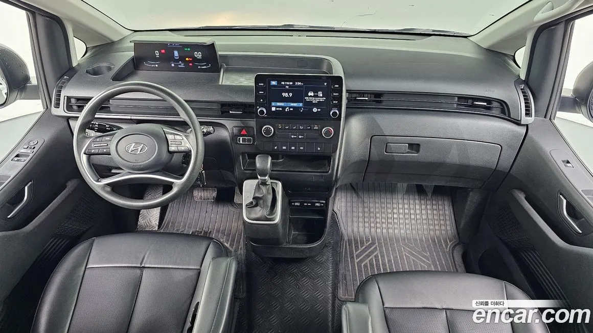 Hyundai Staria — фото 9