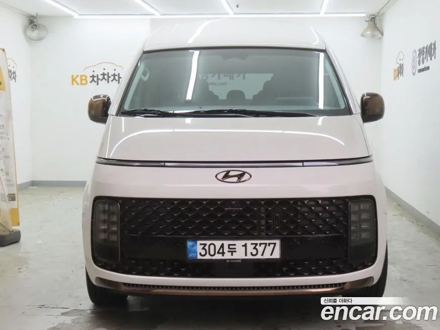 Hyundai Staria — фото 1
