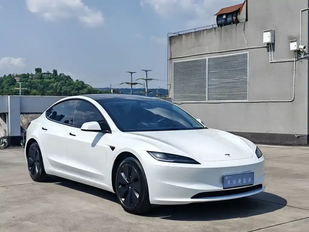 Tesla Model 3 — фото 3