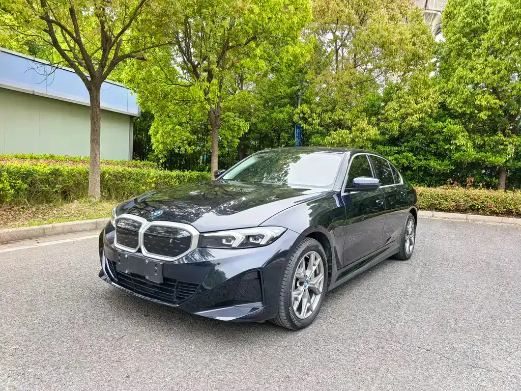BMW i3 — фото 1
