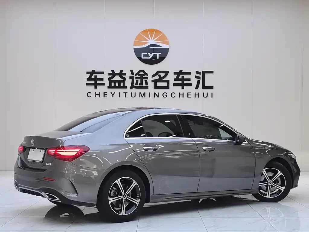 Mercedes-Benz A-Class — фото 10