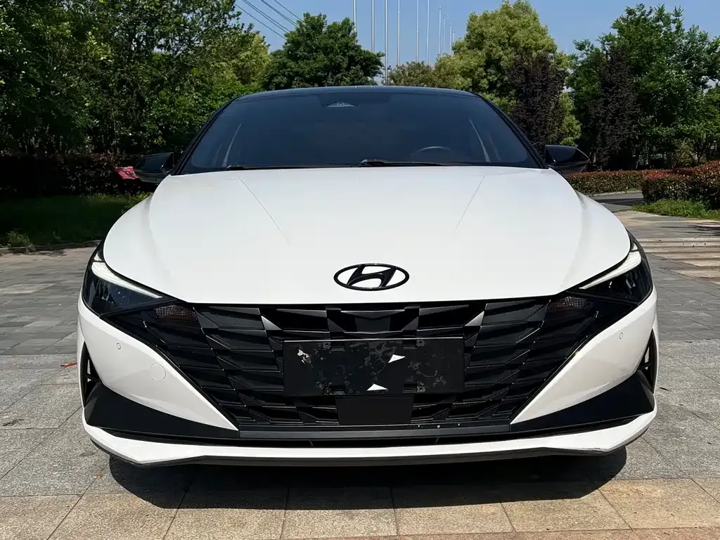 Hyundai Elantra — фото 6
