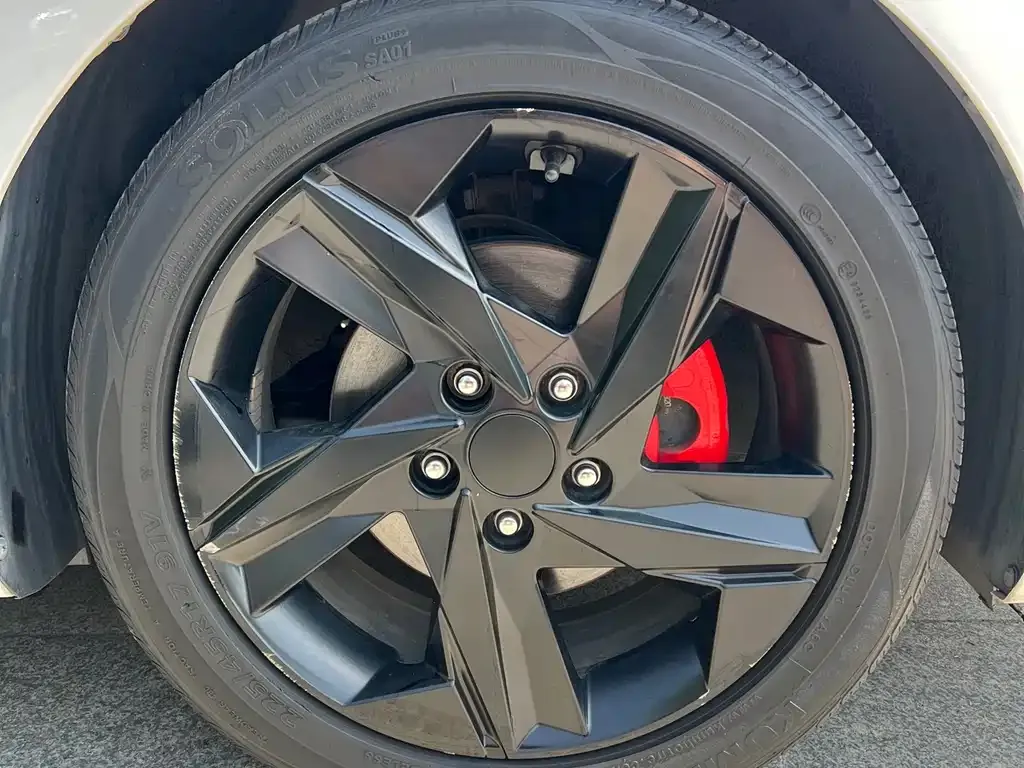 Hyundai Elantra — фото 4