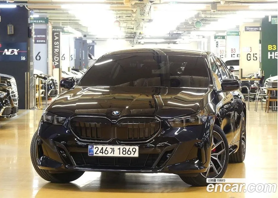 BMW 5-Series 2025 из KR, фото 10
