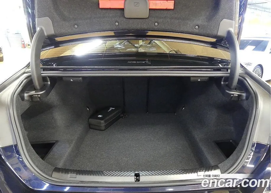 BMW 5-Series 2025 из KR, фото 6