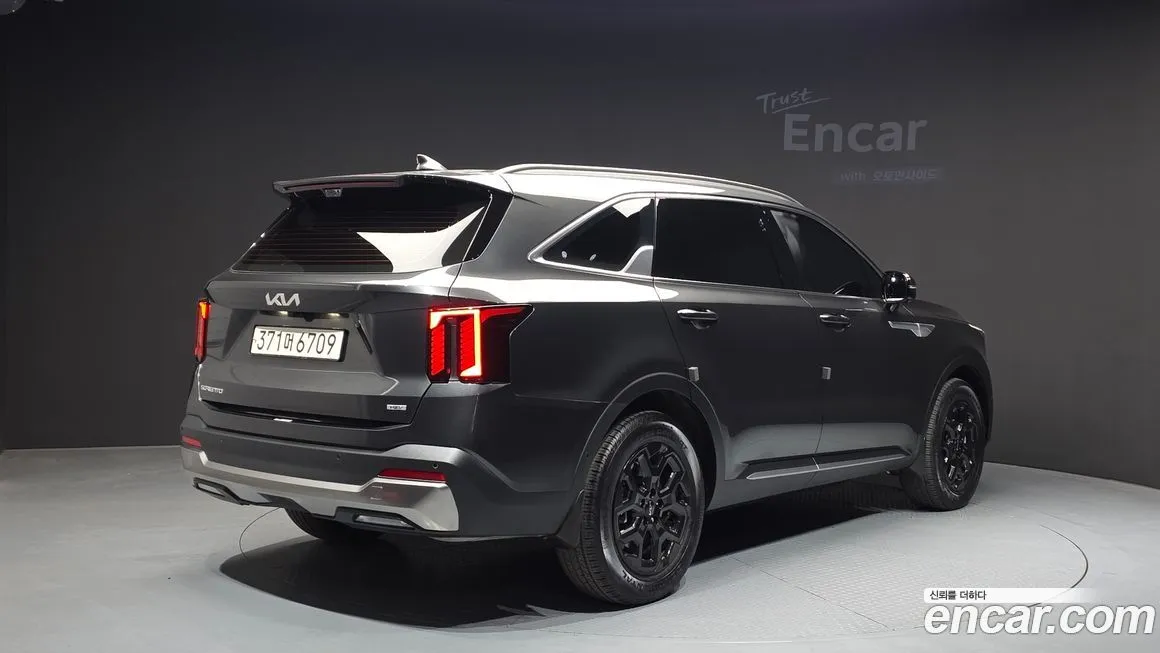 Kia Sorento — фото 4