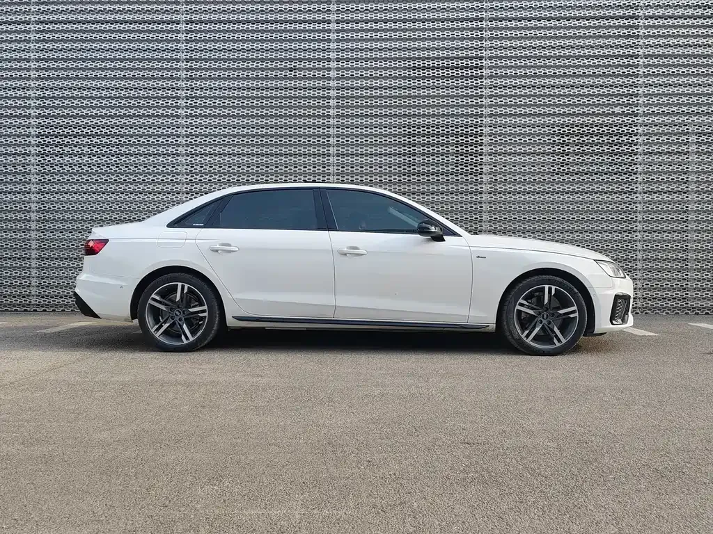 Audi A4L — фото 6