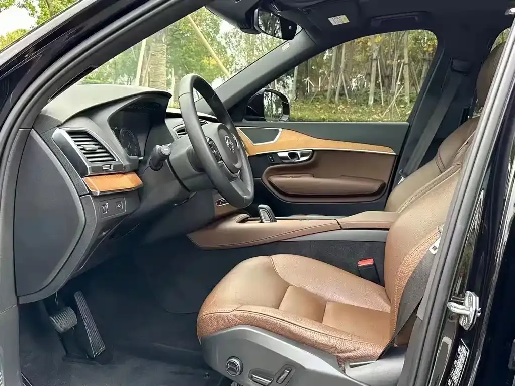 Volvo XC90 2022 из CN, фото 3